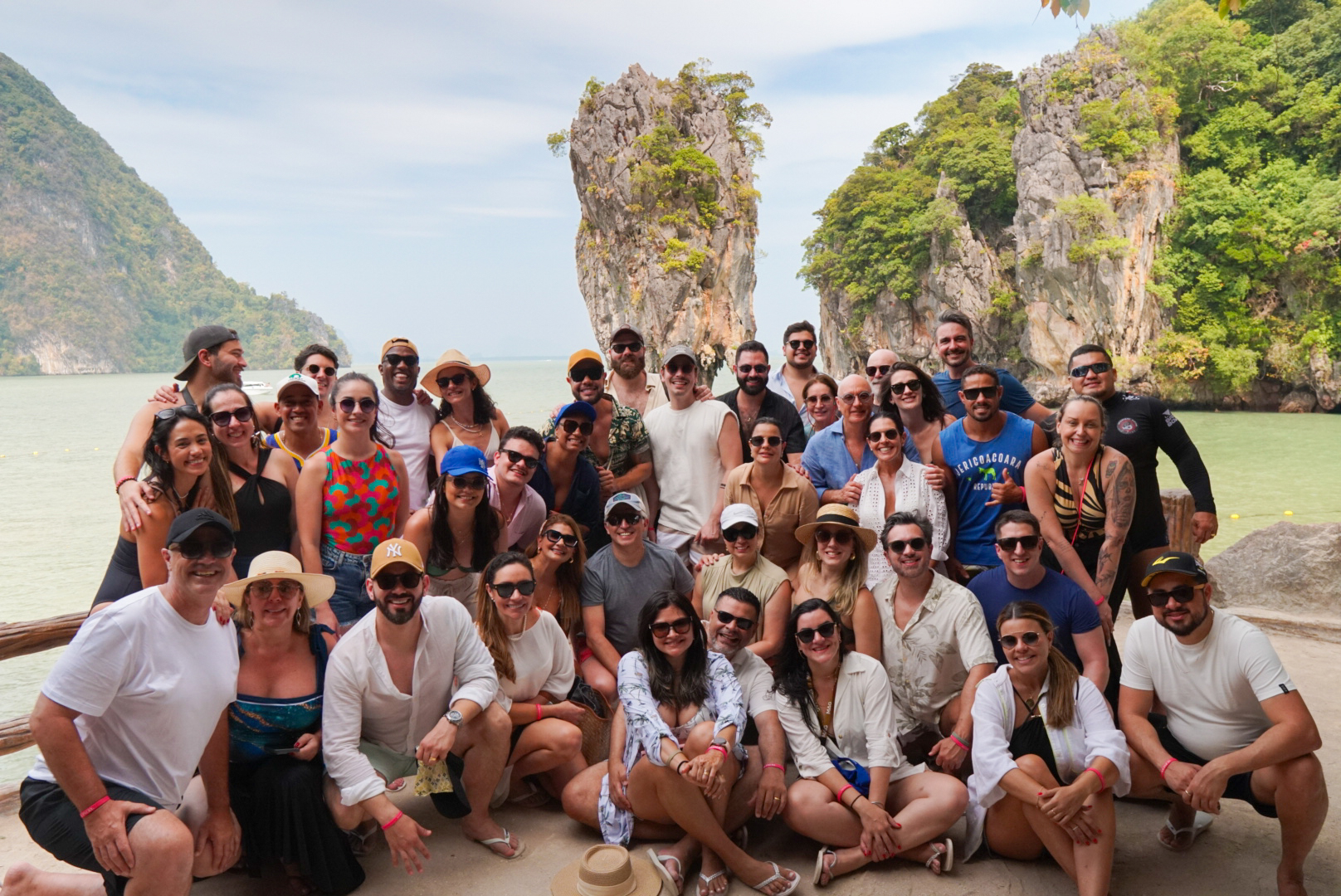 MAG - Prêmio Galo de Ouro na Tailândia
